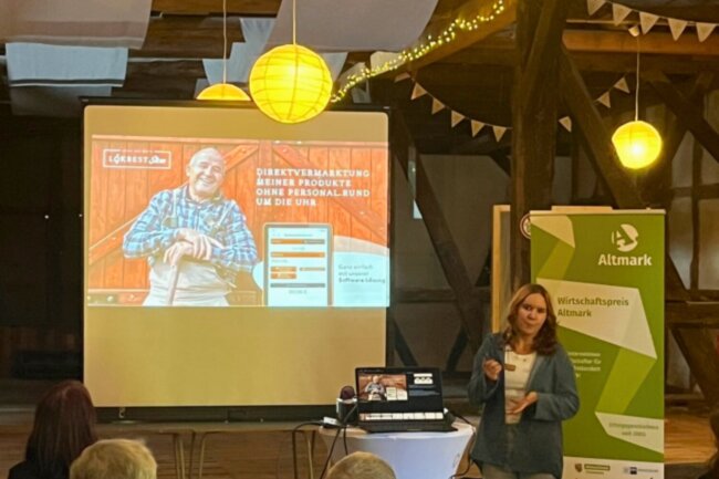 Jasmin beim Netzwerktreffen
